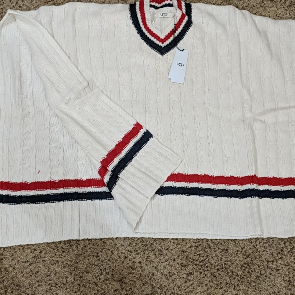 UGG Weslynn Poncho Sweater - Picture 3 of 6